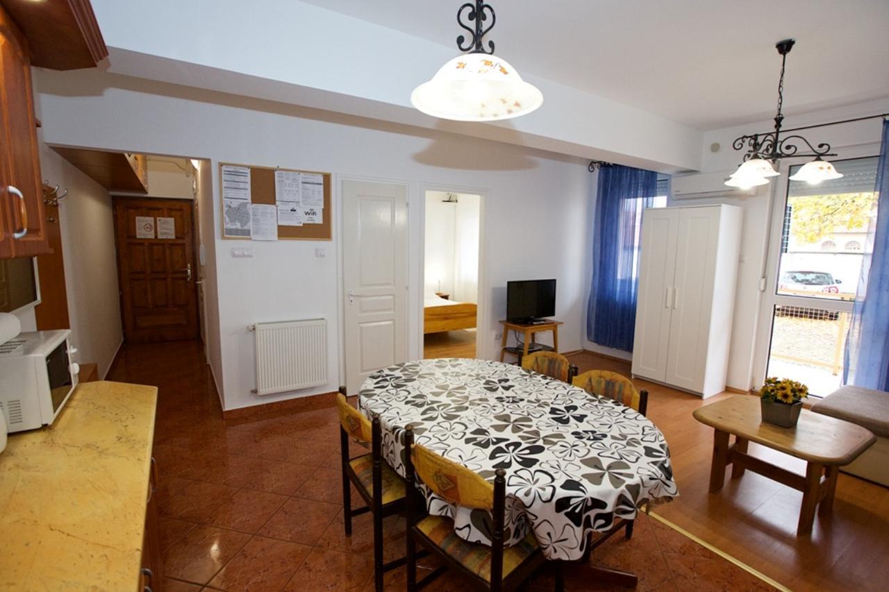 Zoli Apartmanok-Anita Koelcsey 34-36 Hajdúszoboszló Zewnętrze zdjęcie